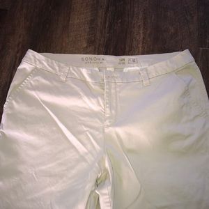 Sonoma mid rise light tan capris  EUC.